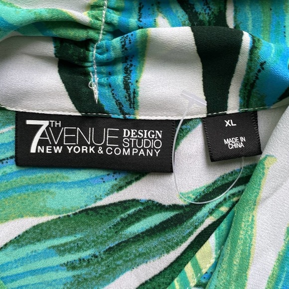 New York & Company  Palm Print Tie Neck Blouse NWOT Sz XL - Picture 5 of 6